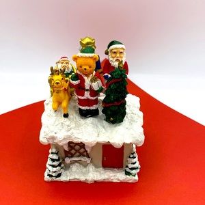 Ceramic Santa Clause House with 4 Cheese Spreaders